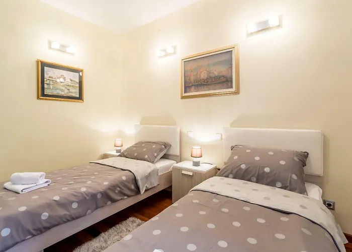 בית נופש Luxury Vesna Kaštela