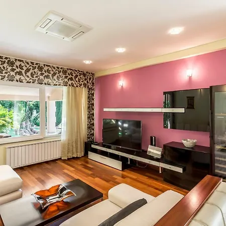 Luxury Vesna Kastela